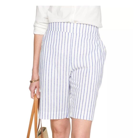 Like new Women's Croft & Barrow® Breezy Linen Blend Soft Stripe Shorts Size M - Picture 1 of 10